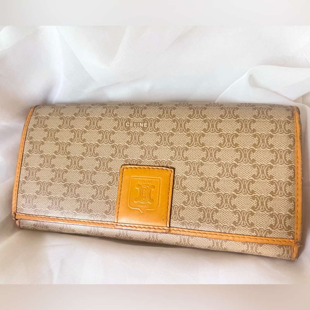 Vintage Celine Triomphe leather wallet w/ Kiss Lock